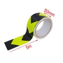 Nastro Adesivo Riflettente 50mm X 5MT Nero Giallo Con Freccia Catarifrangente Ad Alta Visibilità