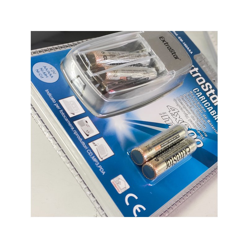 Kit Caricabatterie Caricatore Con 4 Pile Mini Stilo AAA Ricaricabile Ni-Cd Ni-MH 600mAh Presa EU Da Rete Casa 220V