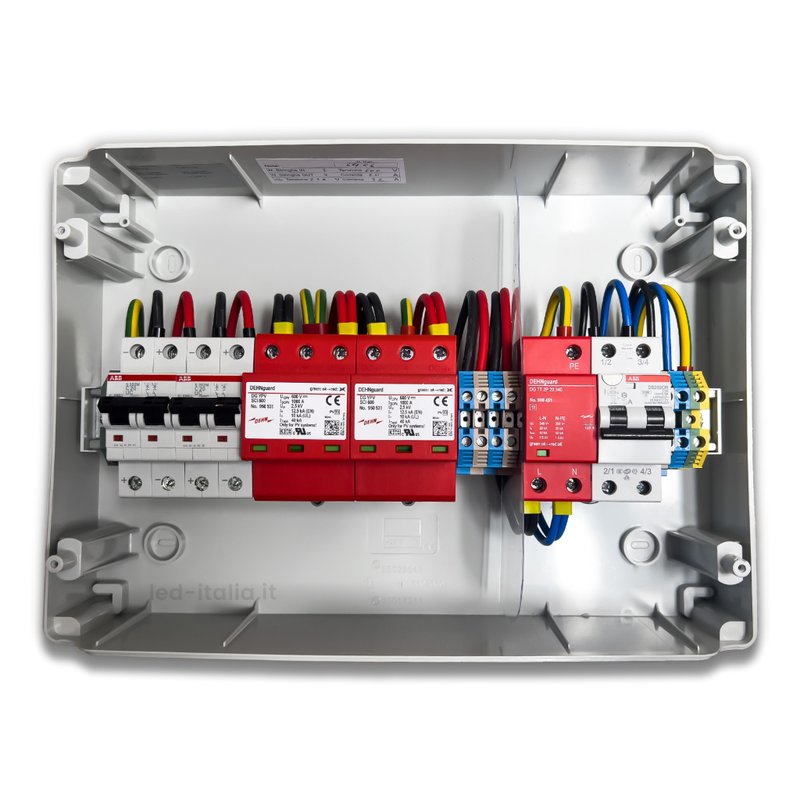 Quadro AC/DC Monofase 6kW 2 Stringhe 2 MPPT - 32A 230V / 20A 600VDC Centralino IP65 18 Moduli versione con Interruttore Magnetotermico Differenziale + Scaricatore ABB / DEHN SKU-QC2M6