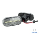 Kit Freccia Laterale a Led Side Marker Lente Trasparente Luce Bianco Per Opel Vivaro Movano Nissan Interstar X70 OEM 7701047517 6030196E